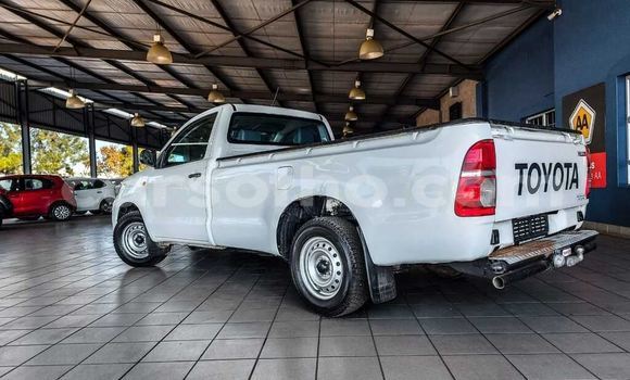اشتري مستعمل Toyota Hilux White سيارة في Hlotse في Leribe اشتري مستعمل Toyota Hilux White سيارة في Hlotse في Leribe