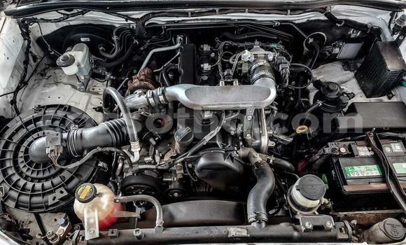 اشتري مستعمل Toyota Hilux White سيارة في Hlotse في Leribe اشتري مستعمل Toyota Hilux White سيارة في Hlotse في Leribe