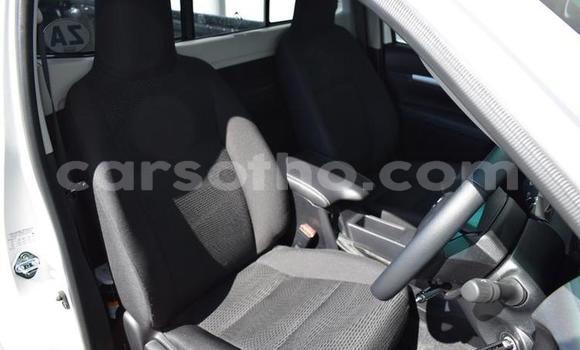 Acheter Occasion Voiture Toyota Hilux Blanc à Thaba–Tseka, Mafeteng Acheter Occasion Voiture Toyota Hilux Blanc à Thaba–Tseka, Mafeteng