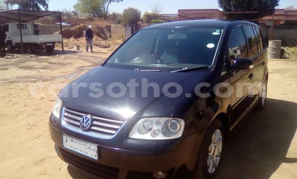 Acheter Occasion Voiture Volkswagen Touran Noir à Maseru, Maseru Acheter Occasion Voiture Volkswagen Touran Noir à Maseru, Maseru
