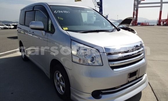 اشتري مستعمل Toyota Noah Other سيارة في Import - Dubai في Maseru اشتري مستعمل Toyota Noah Other سيارة في Import - Dubai في Maseru