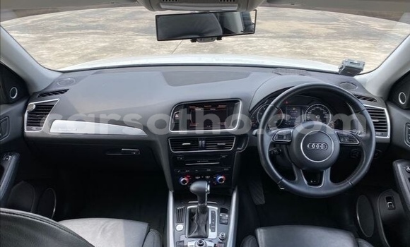 Sayi Na hannu Audi SQ5 White Mota in Butha–Buthe a Thaba-Tseka Sayi Na hannu Audi SQ5 White Mota in Butha–Buthe a Thaba-Tseka