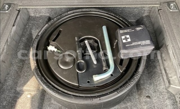 Sayi Na hannu Audi SQ5 White Mota in Butha–Buthe a Thaba-Tseka Sayi Na hannu Audi SQ5 White Mota in Butha–Buthe a Thaba-Tseka