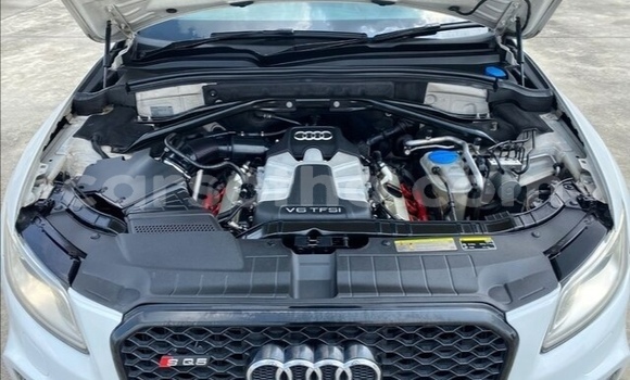 Sayi Na hannu Audi SQ5 White Mota in Butha–Buthe a Thaba-Tseka Sayi Na hannu Audi SQ5 White Mota in Butha–Buthe a Thaba-Tseka