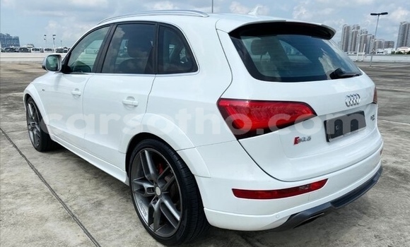 Sayi Na hannu Audi SQ5 White Mota in Butha–Buthe a Thaba-Tseka Sayi Na hannu Audi SQ5 White Mota in Butha–Buthe a Thaba-Tseka