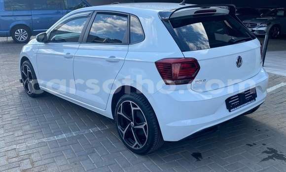 Acheter Occasion Voiture Volkswagen Polo Blanc à Hlotse, Leribe Acheter Occasion Voiture Volkswagen Polo Blanc à Hlotse, Leribe