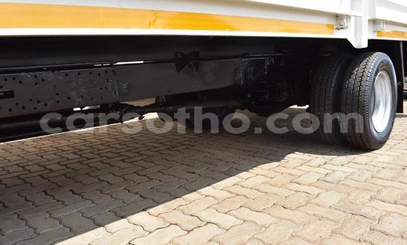 اشتري مستعمل Toyota Dyna White شاحنة في Butha–Buthe في Thaba-Tseka اشتري مستعمل Toyota Dyna White شاحنة في Butha–Buthe في Thaba-Tseka