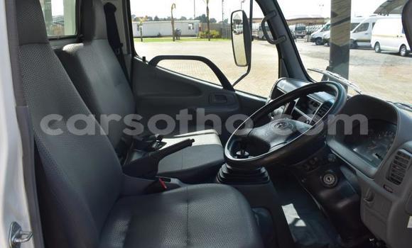 اشتري مستعمل Toyota Dyna White شاحنة في Butha–Buthe في Thaba-Tseka اشتري مستعمل Toyota Dyna White شاحنة في Butha–Buthe في Thaba-Tseka