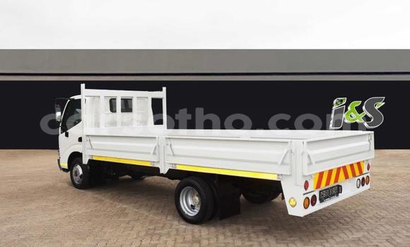 اشتري مستعمل Toyota Dyna White شاحنة في Butha–Buthe في Thaba-Tseka اشتري مستعمل Toyota Dyna White شاحنة في Butha–Buthe في Thaba-Tseka