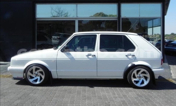 Sayi Na hannu Volkswagen Golf White Mota in Butha Buthe a Butha-Buthe Sayi Na hannu Volkswagen Golf White Mota in Butha Buthe a Butha-Buthe