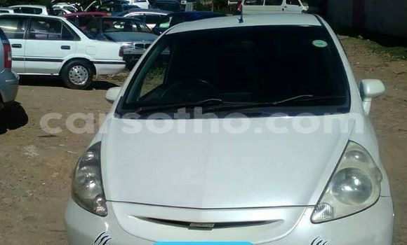 Sayi Na hannu Honda FIT White Mota in Maseru a Maseru Sayi Na hannu Honda FIT White Mota in Maseru a Maseru