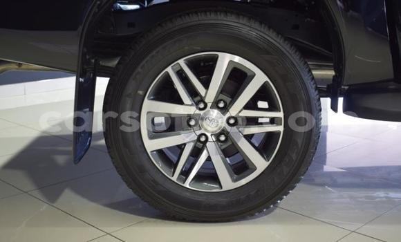 Sayi Na hannu Toyota Hilux Black Mota in Roma a Maseru Sayi Na hannu Toyota Hilux Black Mota in Roma a Maseru