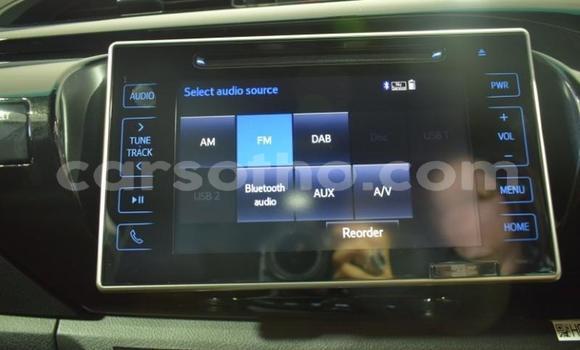 Sayi Na hannu Toyota Hilux Black Mota in Roma a Maseru Sayi Na hannu Toyota Hilux Black Mota in Roma a Maseru