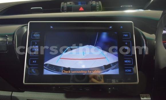 Sayi Na hannu Toyota Hilux Black Mota in Roma a Maseru Sayi Na hannu Toyota Hilux Black Mota in Roma a Maseru