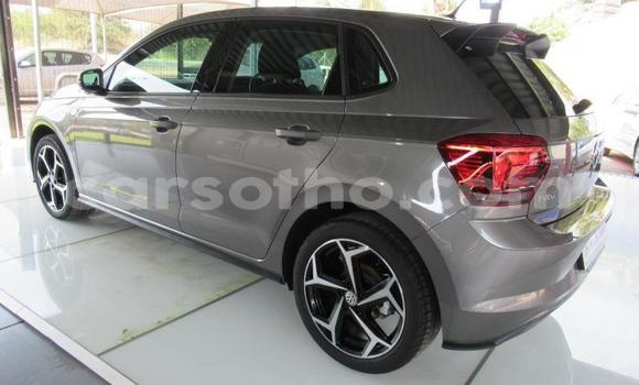 اشتري مستعمل Volkswagen Polo Silver سيارة في Maputsoe في Leribe اشتري مستعمل Volkswagen Polo Silver سيارة في Maputsoe في Leribe