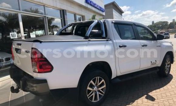 Buy Used Toyota Hilux White Car in Maseru in Maseru Buy Used Toyota Hilux White Car in Maseru in Maseru