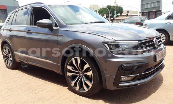 اشتري مستعمل Volkswagen Tiguan Silver سيارة في Maseru في Maseru اشتري مستعمل Volkswagen Tiguan Silver سيارة في Maseru في Maseru