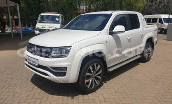 Sayi Na hannu Volkswagen Amarok White Mota in Maseru a Maseru Sayi Na hannu Volkswagen Amarok White Mota in Maseru a Maseru