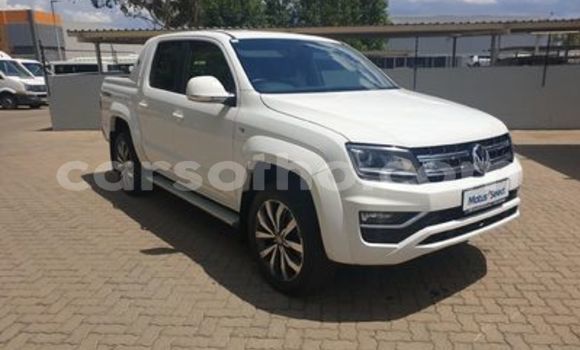 Sayi Na hannu Volkswagen Amarok White Mota in Maseru a Maseru Sayi Na hannu Volkswagen Amarok White Mota in Maseru a Maseru