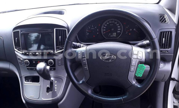 Buy Used Hyundai H1 White Car in Maseru in Maseru Buy Used Hyundai H1 White Car in Maseru in Maseru