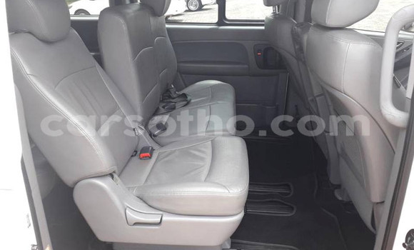 Buy Used Hyundai H1 White Car in Maseru in Maseru Buy Used Hyundai H1 White Car in Maseru in Maseru