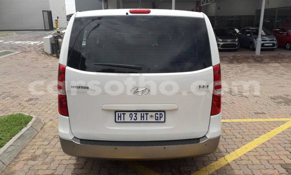 Buy Used Hyundai H1 White Car in Maseru in Maseru Buy Used Hyundai H1 White Car in Maseru in Maseru