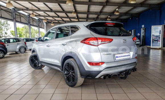 اشتري مستعمل Hyundai Tucson Silver سيارة في Maseru في Maseru اشتري مستعمل Hyundai Tucson Silver سيارة في Maseru في Maseru