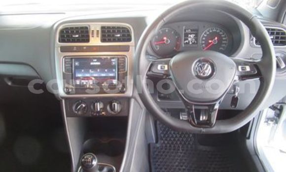 Sayi Na hannu Volkswagen Polo Silver Mota in Maseru a Maseru Sayi Na hannu Volkswagen Polo Silver Mota in Maseru a Maseru