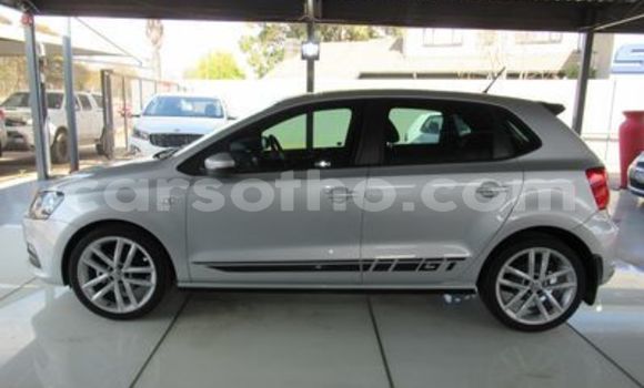 Sayi Na hannu Volkswagen Polo Silver Mota in Maseru a Maseru Sayi Na hannu Volkswagen Polo Silver Mota in Maseru a Maseru