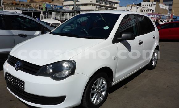 Sayi Na hannu Volkswagen Polo White Mota in Maseru a Maseru Sayi Na hannu Volkswagen Polo White Mota in Maseru a Maseru