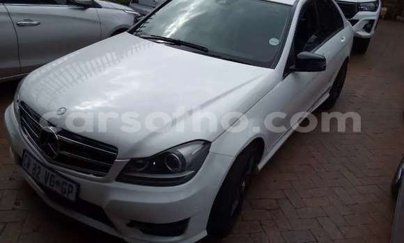 Sayi Na hannu Mercedes-Benz A200 White Mota in Maseru a Maseru Sayi Na hannu Mercedes-Benz A200 White Mota in Maseru a Maseru