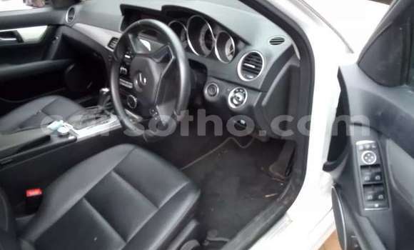 Sayi Na hannu Mercedes-Benz A200 White Mota in Maseru a Maseru Sayi Na hannu Mercedes-Benz A200 White Mota in Maseru a Maseru