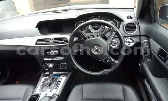 Sayi Na hannu Mercedes-Benz A200 White Mota in Maseru a Maseru Sayi Na hannu Mercedes-Benz A200 White Mota in Maseru a Maseru