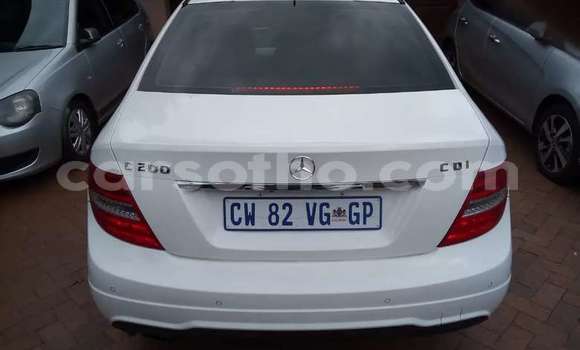 Sayi Na hannu Mercedes-Benz A200 White Mota in Maseru a Maseru Sayi Na hannu Mercedes-Benz A200 White Mota in Maseru a Maseru