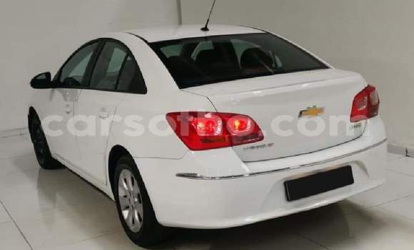 Acheter Occasion Voiture Chevrolet Cruze Blanc à Hlotse, Leribe Acheter Occasion Voiture Chevrolet Cruze Blanc à Hlotse, Leribe