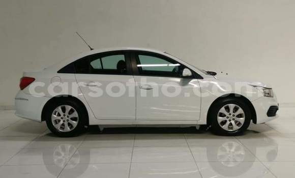 Acheter Occasion Voiture Chevrolet Cruze Blanc à Hlotse, Leribe Acheter Occasion Voiture Chevrolet Cruze Blanc à Hlotse, Leribe