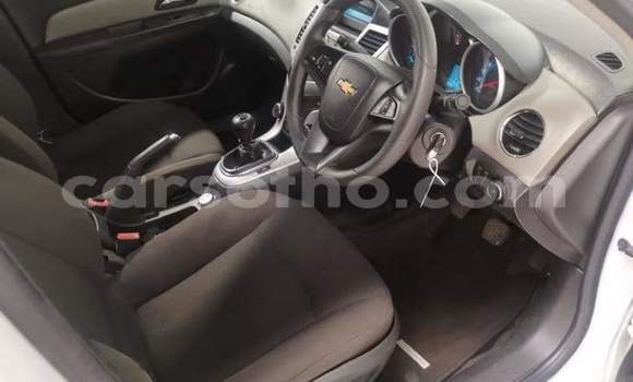 Acheter Occasion Voiture Chevrolet Cruze Blanc à Hlotse, Leribe Acheter Occasion Voiture Chevrolet Cruze Blanc à Hlotse, Leribe