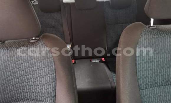 Acheter Occasion Voiture Toyota Yaris Rouge à Hlotse, Leribe Acheter Occasion Voiture Toyota Yaris Rouge à Hlotse, Leribe