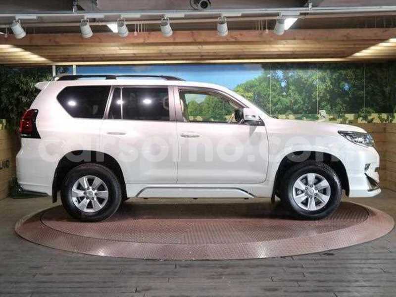 Big with watermark 2017 toyota land cruiser prado 1