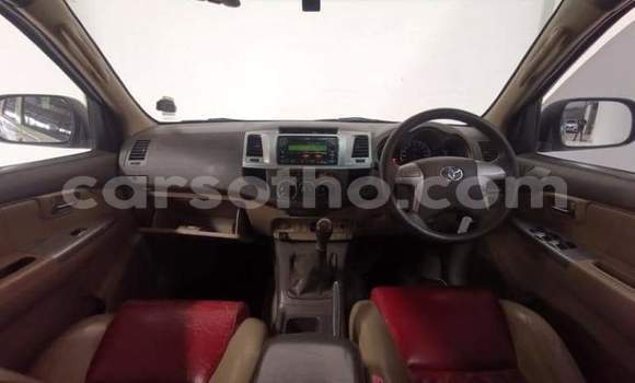 Buy Used Toyota Fortuner Other Car in Hlotse in Leribe Buy Used Toyota Fortuner Other Car in Hlotse in Leribe