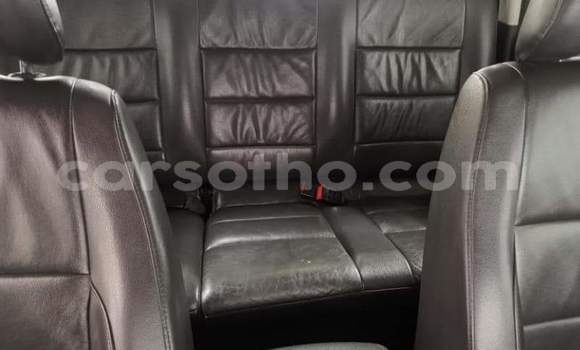 Buy Used Volkswagen Amarok White Car in Hlotse in Leribe Buy Used Volkswagen Amarok White Car in Hlotse in Leribe