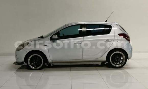Acheter Occasion Voiture Hyundai i20 Gris à Hlotse, Leribe Acheter Occasion Voiture Hyundai i20 Gris à Hlotse, Leribe