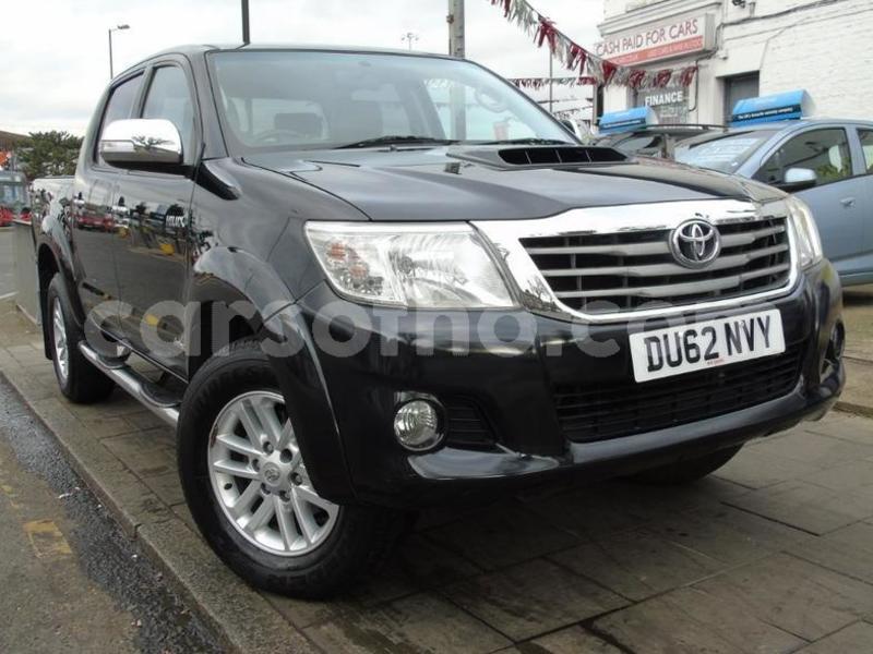 Big with watermark 2012 toyotahilux 1