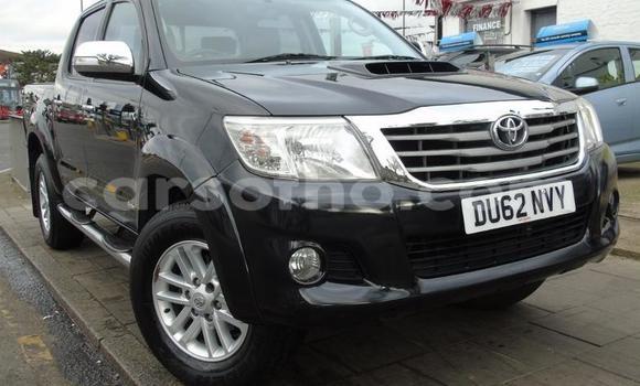 Sayi Na hannu Toyota Hilux Black Mota in Quthing a Butha-Buthe Sayi Na hannu Toyota Hilux Black Mota in Quthing a Butha-Buthe