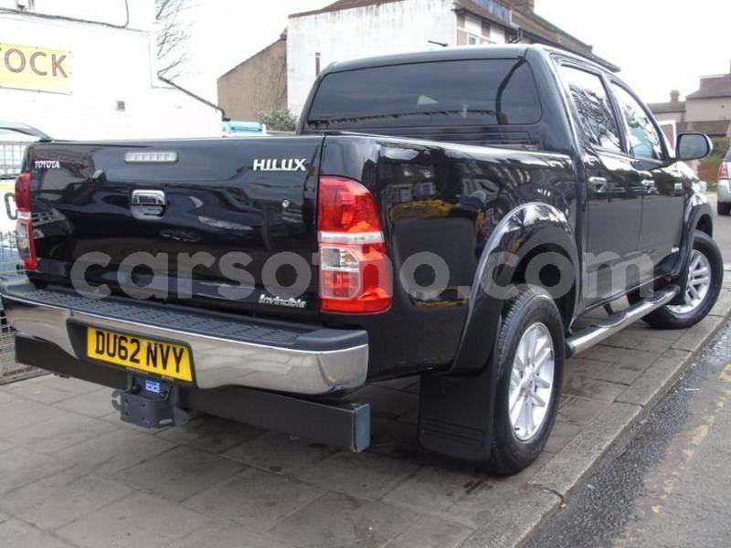 Big with watermark 2012 toyotahilux 2