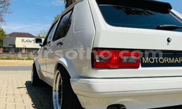 اشتري مستعمل Volkswagen Golf White سيارة في Maseru في Maseru اشتري مستعمل Volkswagen Golf White سيارة في Maseru في Maseru
