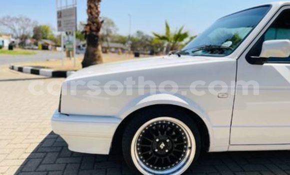 اشتري مستعمل Volkswagen Golf White سيارة في Maseru في Maseru اشتري مستعمل Volkswagen Golf White سيارة في Maseru في Maseru