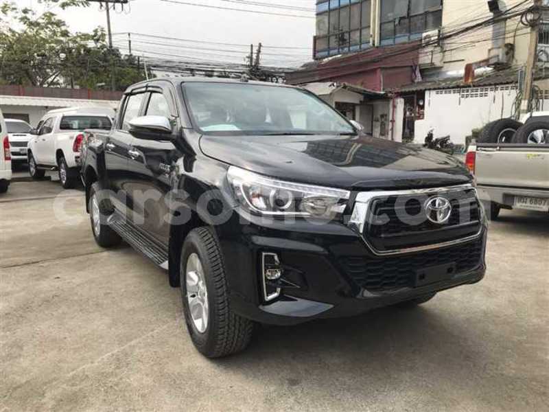 Big with watermark 2018 toyota hilux 1