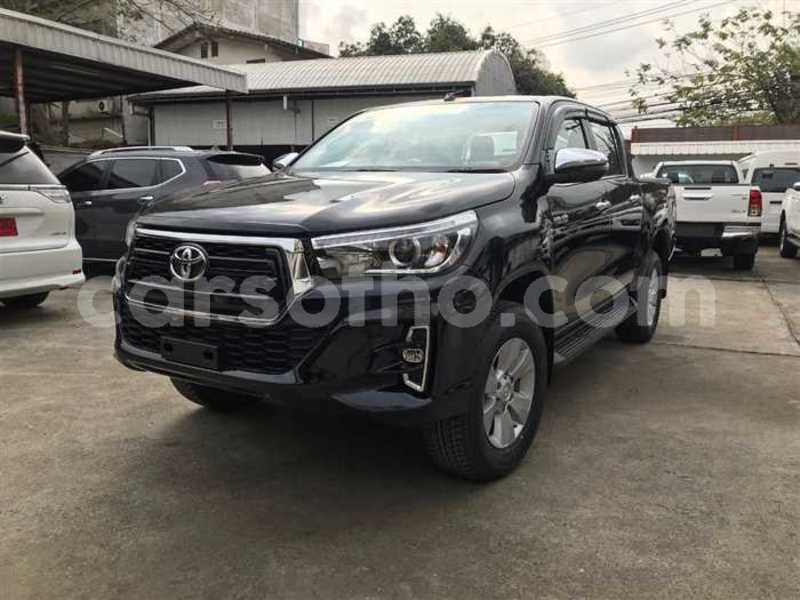 Big with watermark 2018 toyota hilux 2