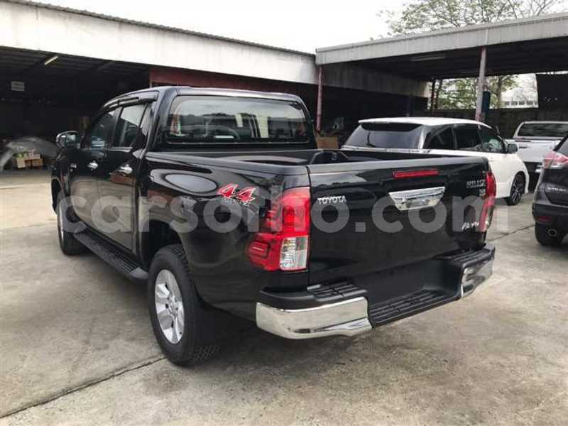 Big with watermark 2018 toyota hilux 3
